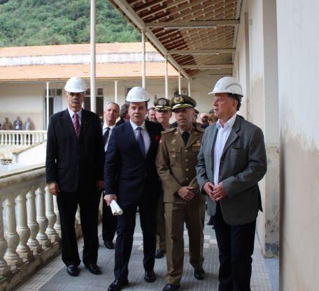 Coronel Carlos Alberto Araújo afirma que Laguna terá Colégio Militar 