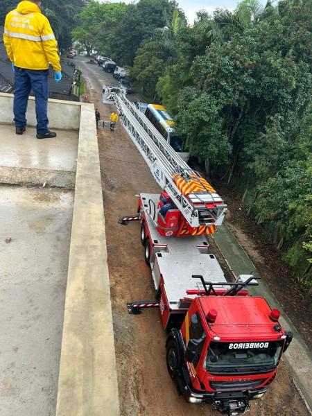 Trabalhador tem pé esmagado durante acidente de trabalho em Criciúma