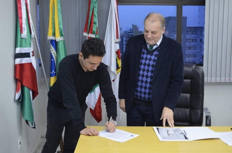 Marcos Meller assume vaga na Câmara de Vereadores de Criciúma