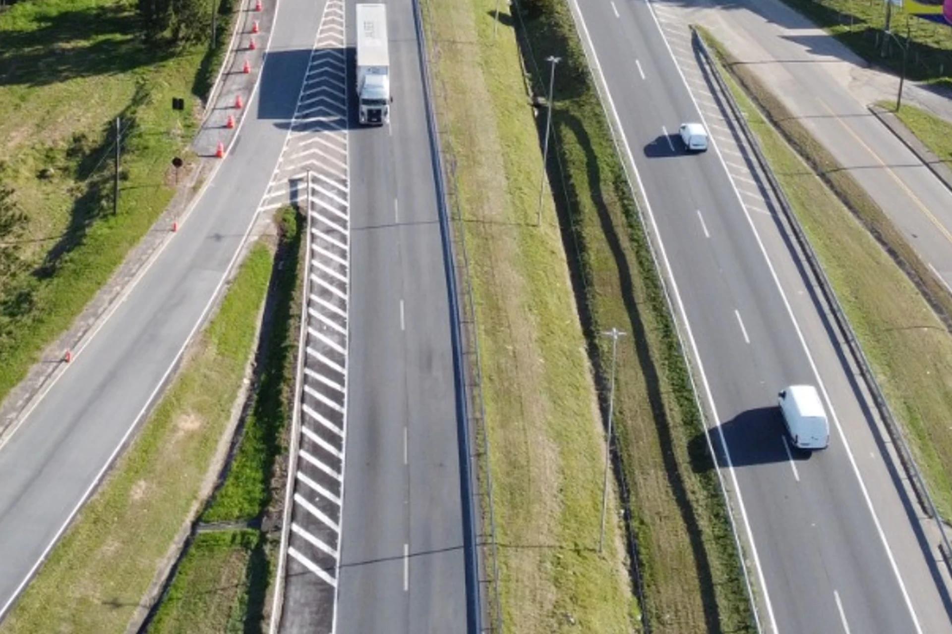 Obras de adequação mudam acesso à retorno na BR-101 em Paulo Lopes