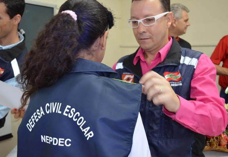 Defesa Civil forma defensores mirins em escola de Criciúma