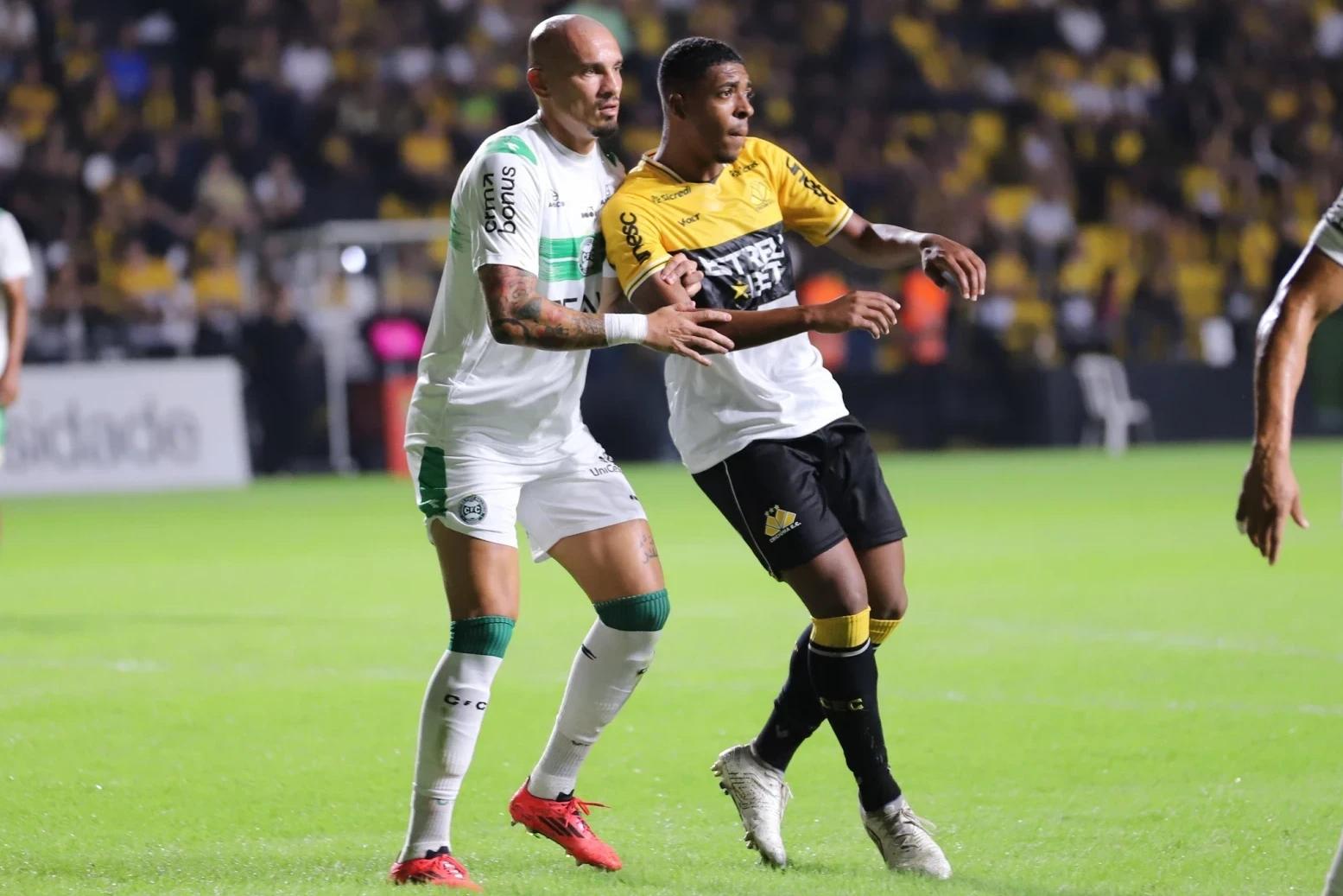 Em busca da liderança da Série B, Criciúma visita o Coritiba