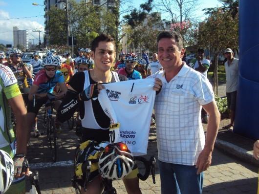 Criciumense veste a camisa de Promessa Olímpica no Tour de SC