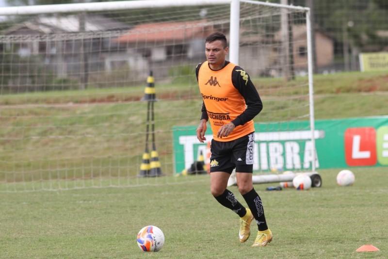 Petkovic muda meio time para enfrentar o Mogi Mirim