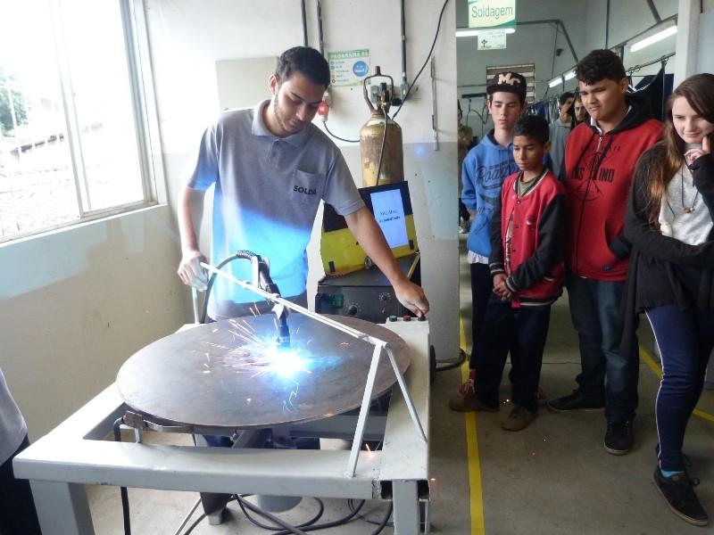 Feira Tecnológica tem início no Bairro da Juventude