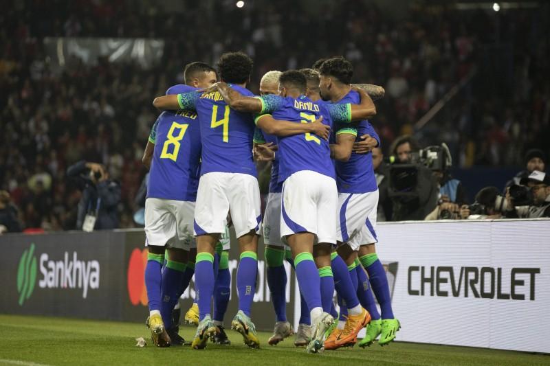 Copa do Mundo: Governo define expediente nos dias de jogos do Brasil