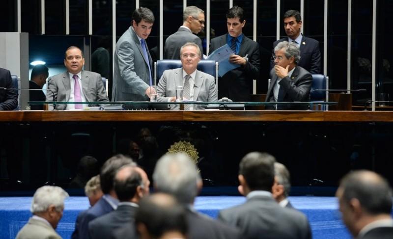VÍDEO: Calheiros mantém processo de impeachment