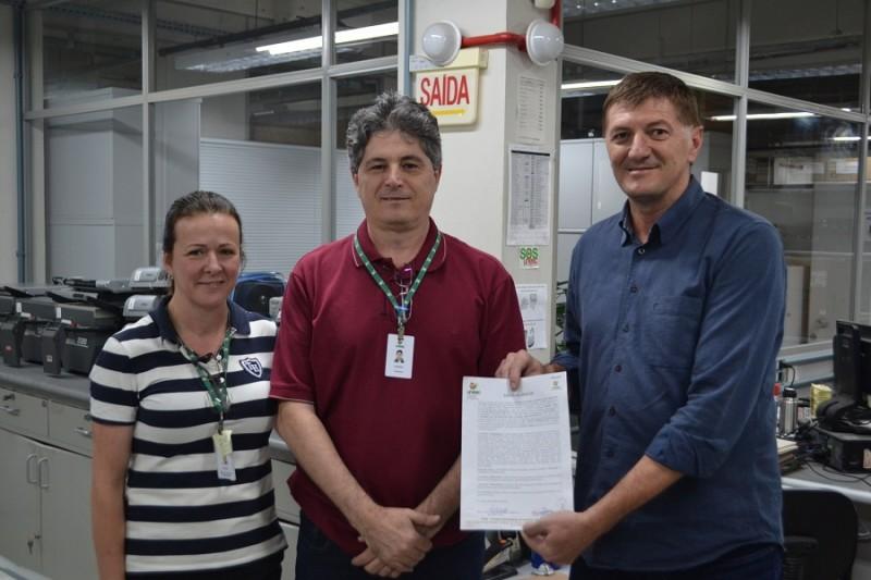 Unesc realiza doação de equipamentos eletrônicos para Bairro da Juventude