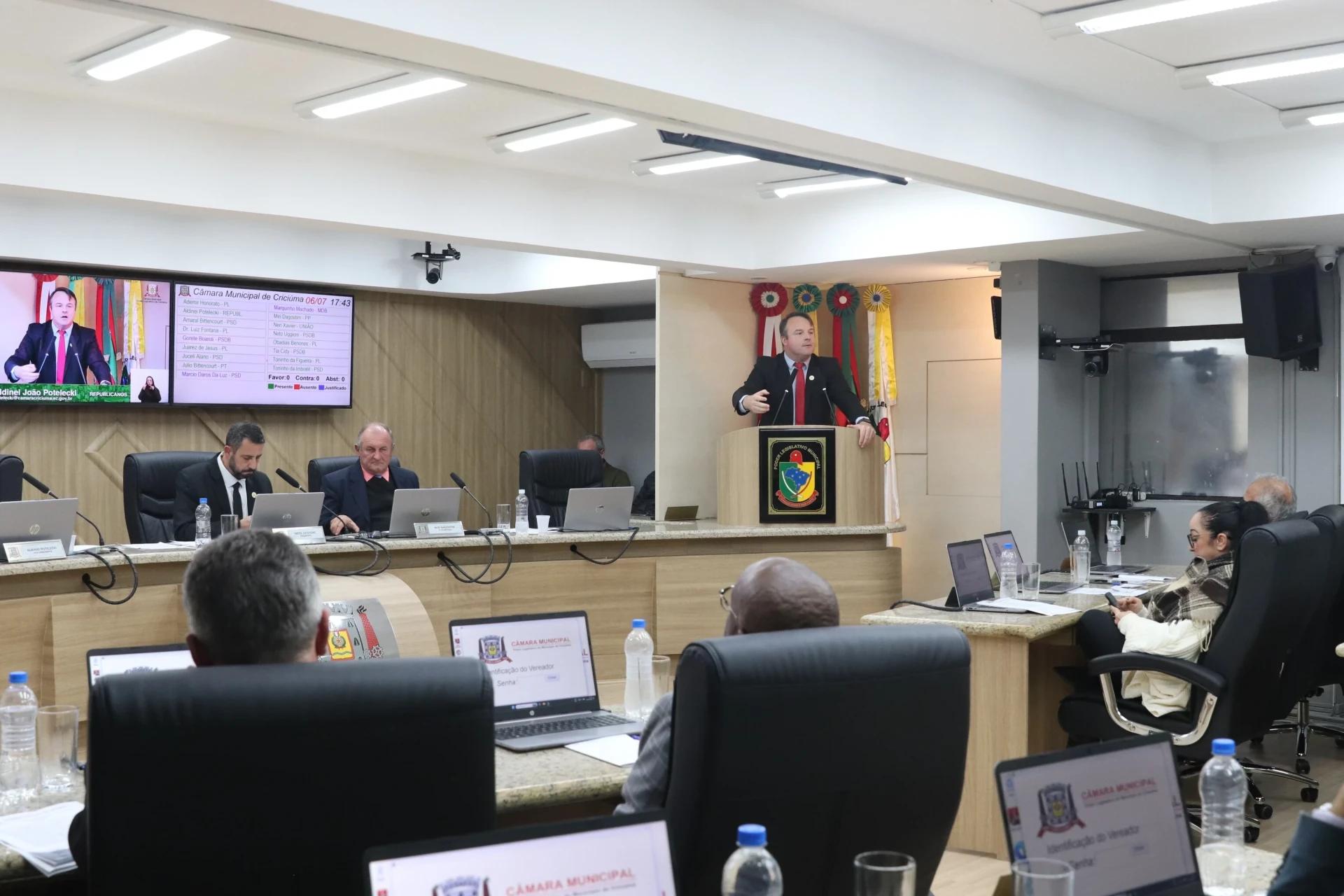 Criciúma: projeto de triagem precoce do TEA é vetado na Câmara por ser considerado inconstitucional
