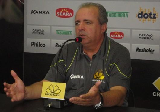 Vadão confia na equipe e afirma não ter medo das grandes equipes do Brasileirão