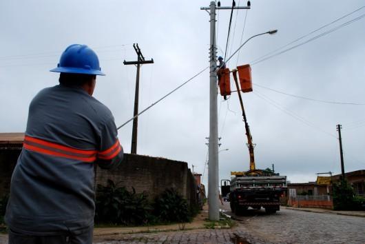 Cermoful não fará mais os serviços de iluminação pública em alguns municípios