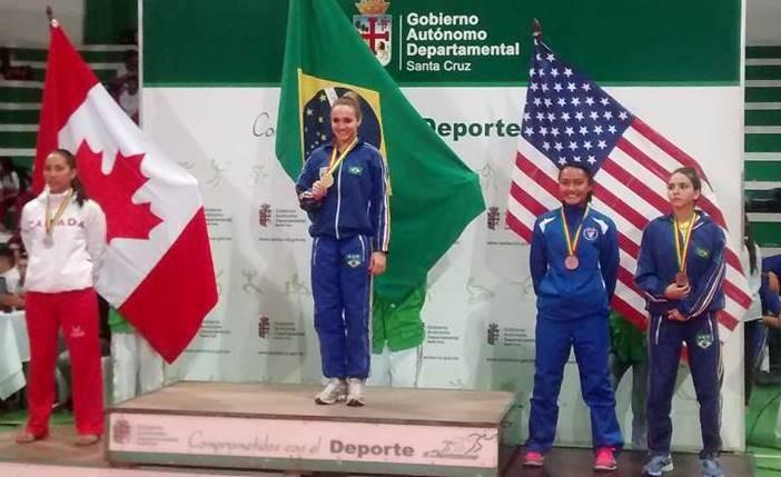 Içarense conquista ouro no Pan-Americano de karatê