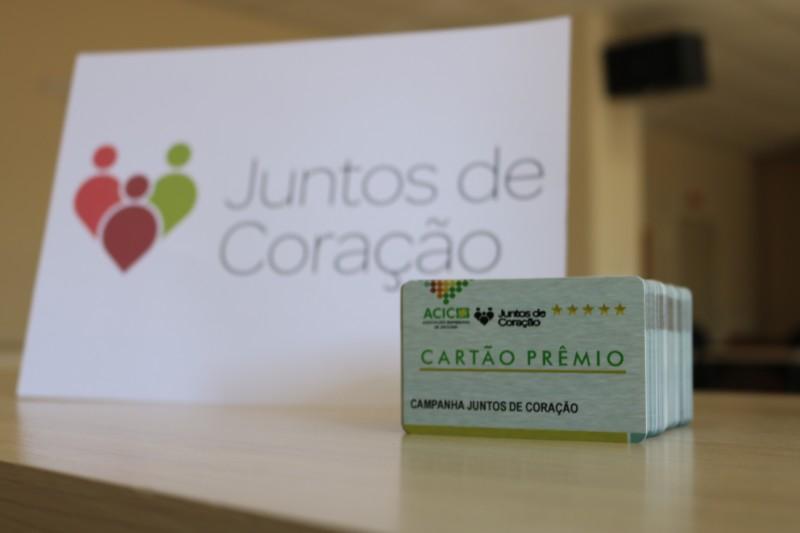 Movimento 'Juntos de Coração' já doou mais de mil cartões de compras