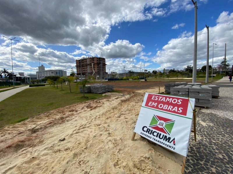 Parques Altair Guidi e dos Imigrantes recebem novas quadras de beach tennis, vôlei e futevôlei
