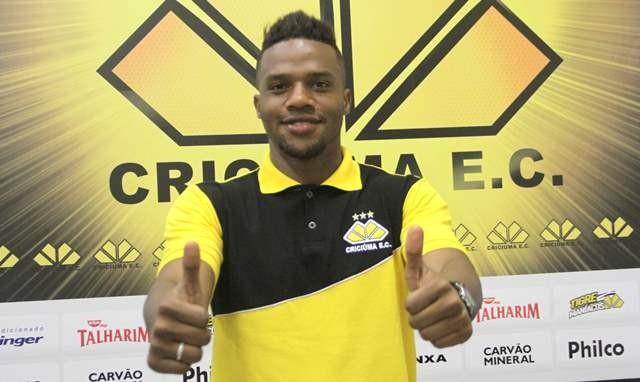 Regularizado, Perea diz estar pronto para estrear pelo Tigre