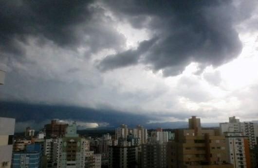 Defesa Civil de Criciúma continua em alerta por causa de ciclone
