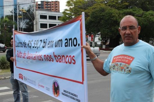 Após 16 dias de greve, Fenaban reabre negociações com bancários