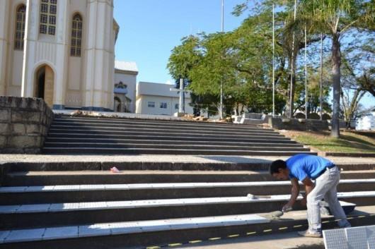 Revitalização da praça Central em ritmo acelerado em Cocal do Sul 