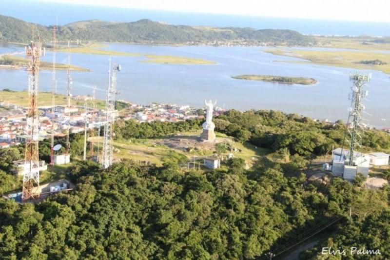 MPSC obtém liminar para impedir construção no Morro da Glória em Laguna