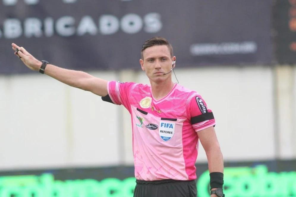 Árbitro do Sul de SC é confirmado na Copa do Mundo de 2026