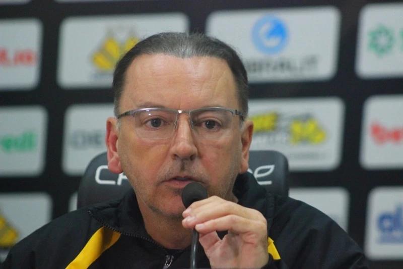 Após cobrança da torcida, ex-presidente dispara: ‘não existe jogador sem vergonha, não’