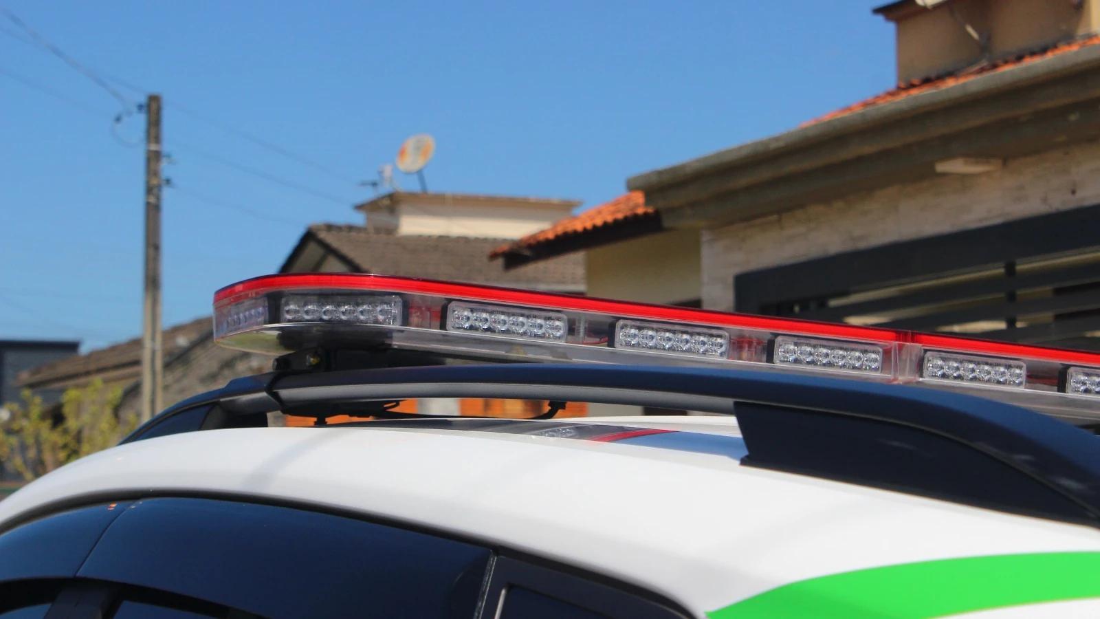 Pintores flagram homem tentando furtar residência