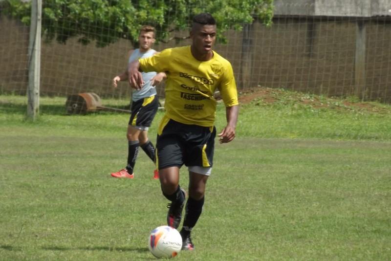 Jean Mangabeira vai ficar; Tigre quer ampliar vínculo de Eduardo