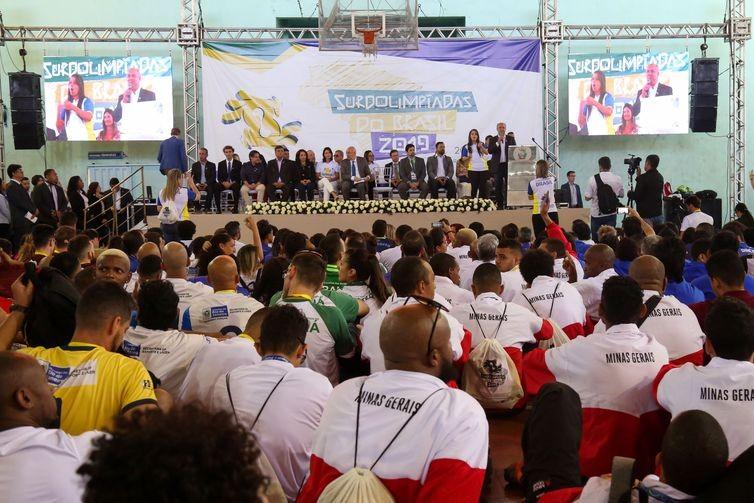 Governo anuncia reinclusão de deficientes auditivos no Bolsa Atleta