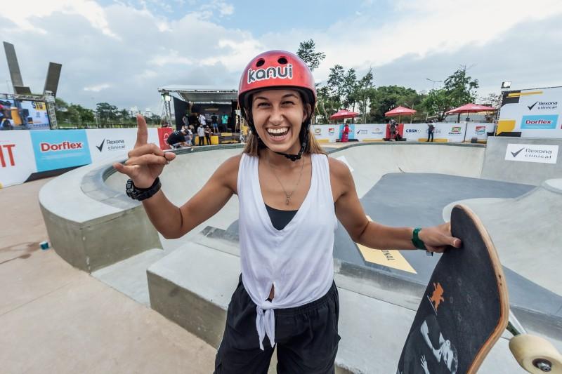 Dora Varella é a grande campeã de park do STU National; final masculina acontece neste domingo