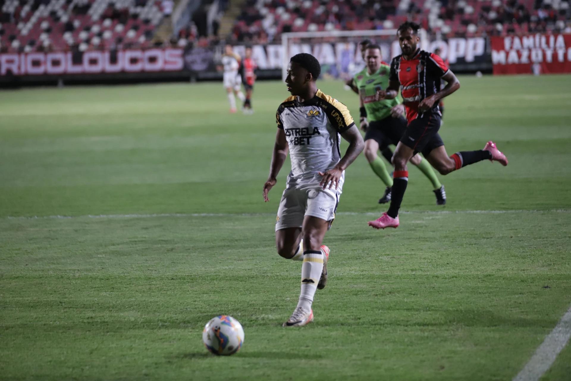 Criciúma recebe o Joinville em duelo por vaga na semifinal da Copa SC