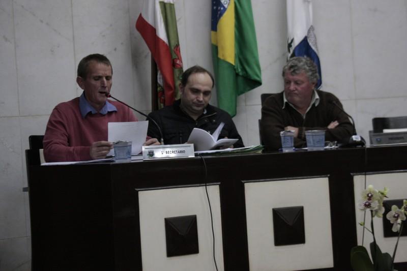 Vereadores aprovam redução de salários do Executivo de Morro da Fumaça