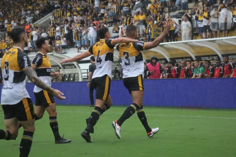 Com autoridade, Criciúma inicia caminhada pelo bicampeonato com goleada sobre o Figueirense 