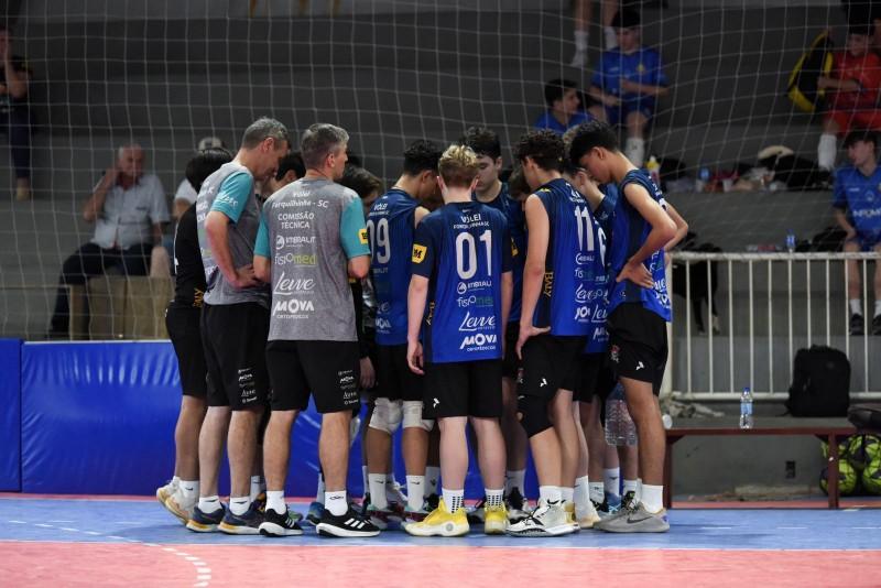 Equipes de vôlei da Apav conquistam etapas da Liga de Santa Catarina