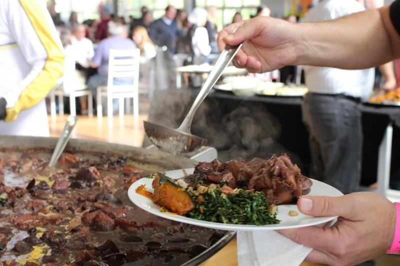 Associação Beneficente Nossa Casa realiza Feijoada Mágica