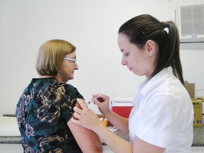 Vacinação contra influenza inicia na próxima semana