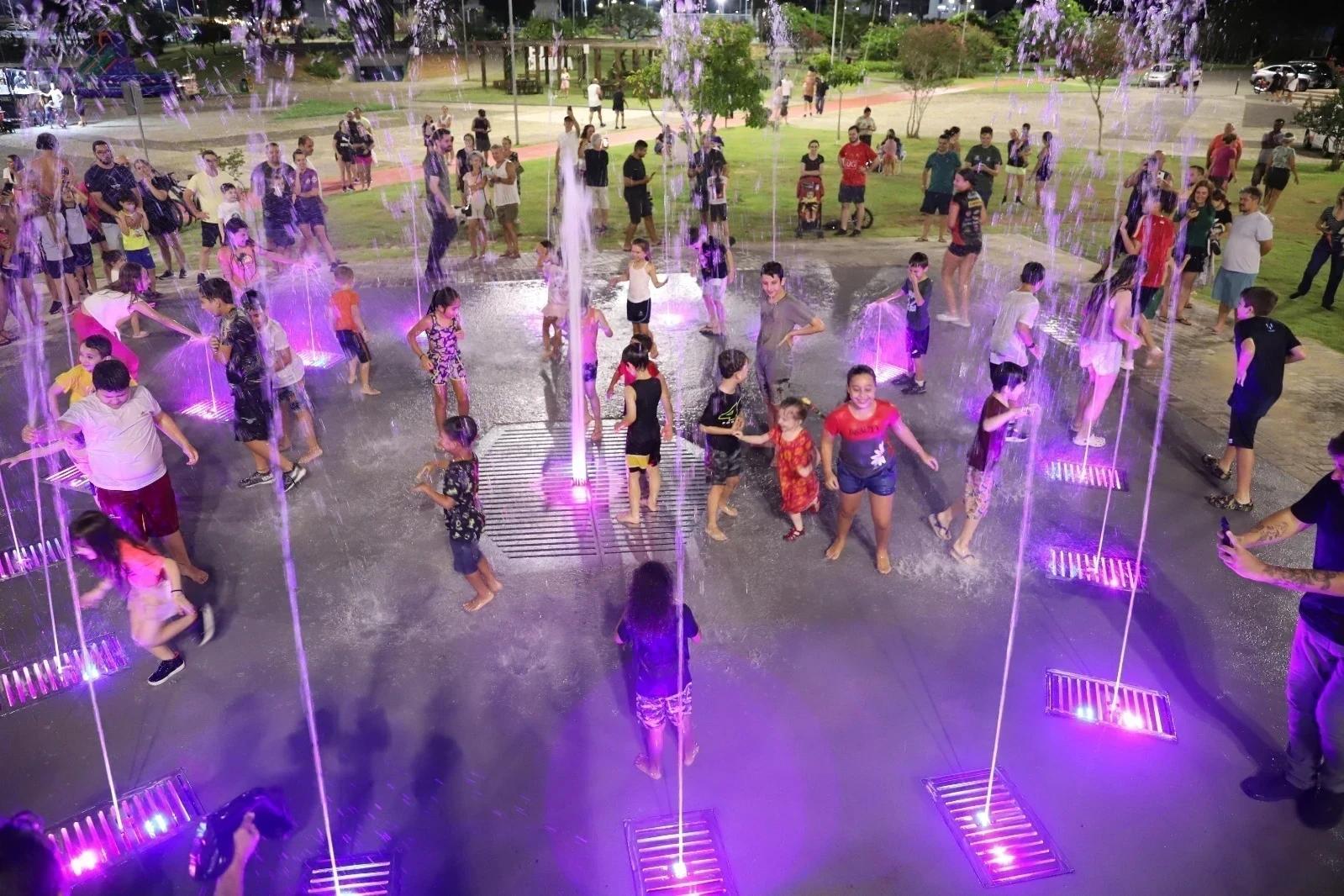 Chafariz para banho será instalado em mais dois parques de Criciúma