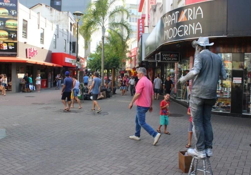 Comércio de Criciúma estará fechado a partir desta quinta-feira 