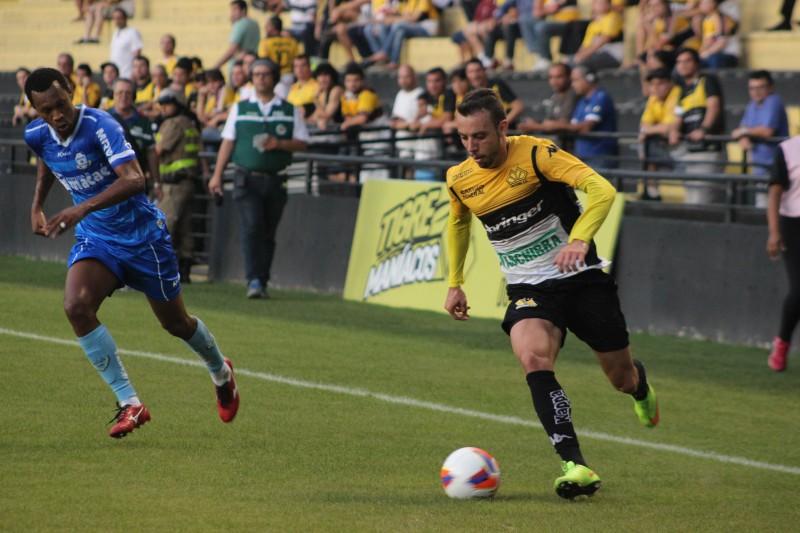 Tigre decepciona a torcida e perde para o Macaé