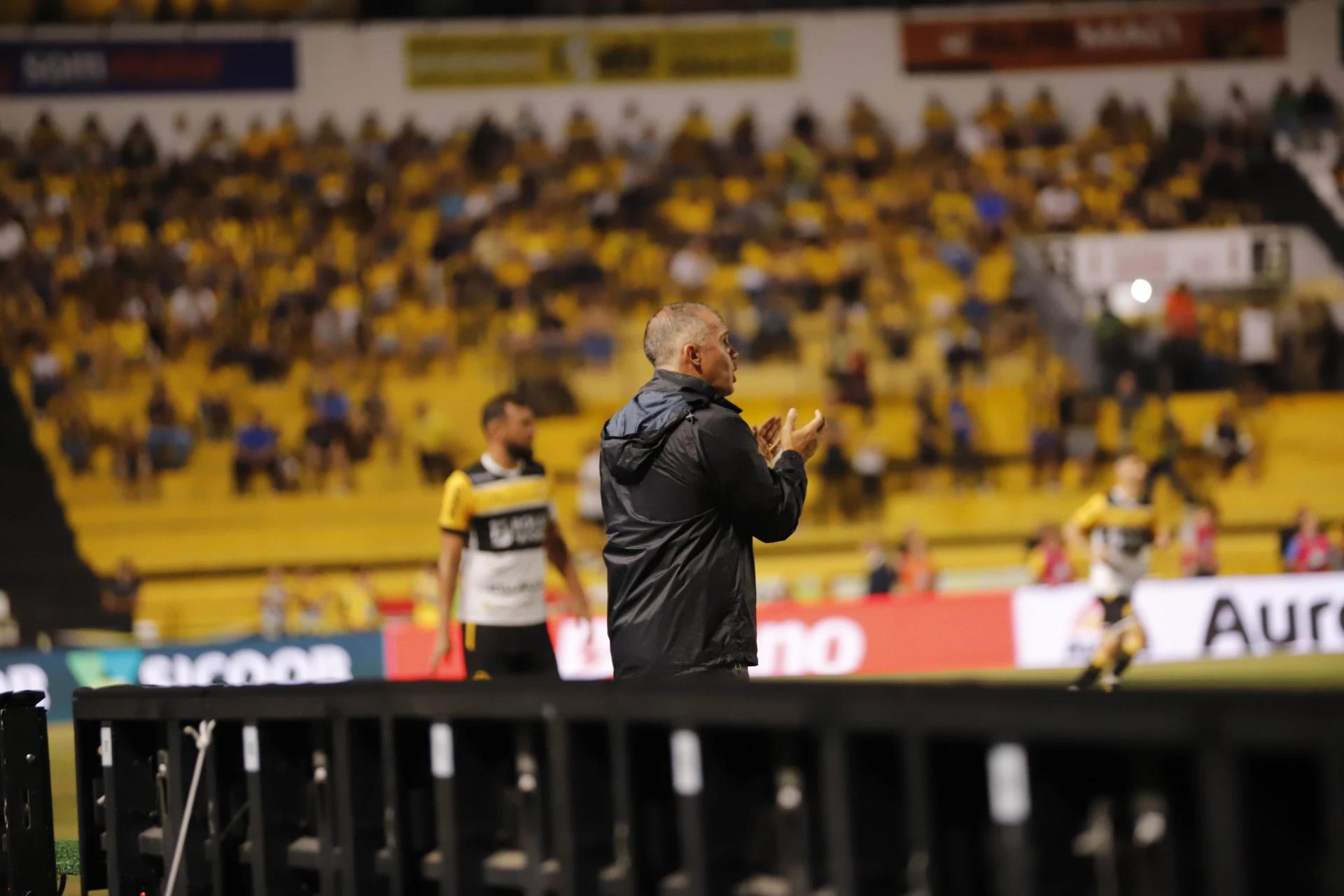 Baptista avalia vitória e destaca importância do fator casa no resultado diante do CRB