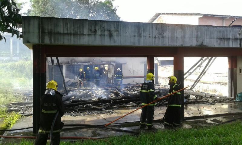 Incêndio em clube no Jardim União destrói 150m²