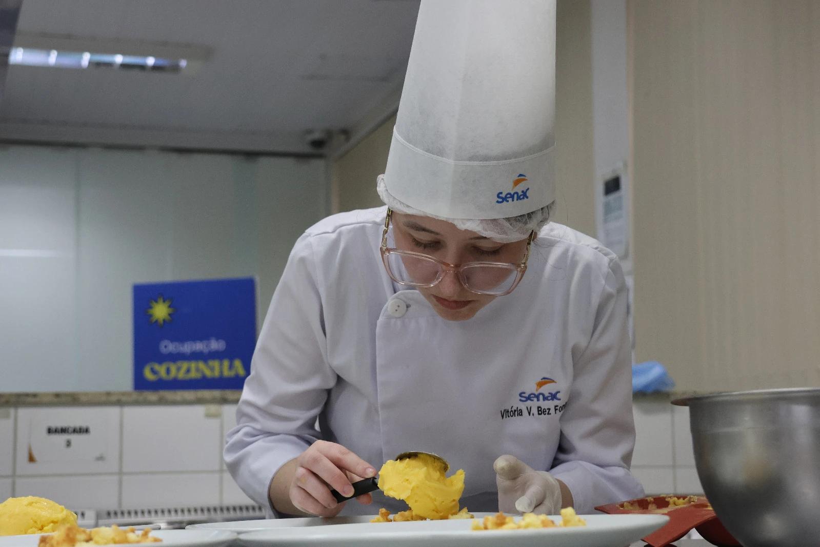 Estudante de Criciúma representará Santa Catarina em competição de gastronomia