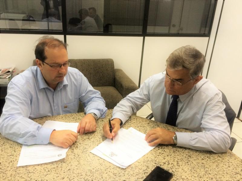 Eduardo Moreira assina cartas de intenções na SDR