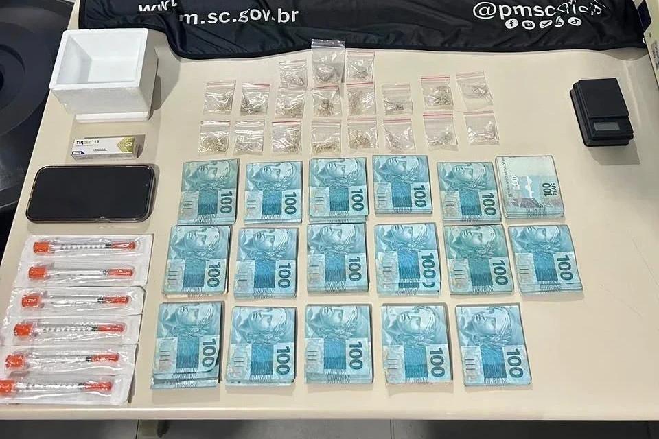 Motociclista é preso com canetas de Mounjaro e mais de R$ 15 mil