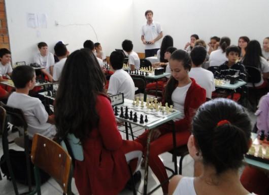  Içarenses em ação no xadrez e futebol