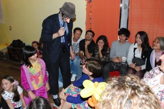 Sr. Raviv no teatro do SESC