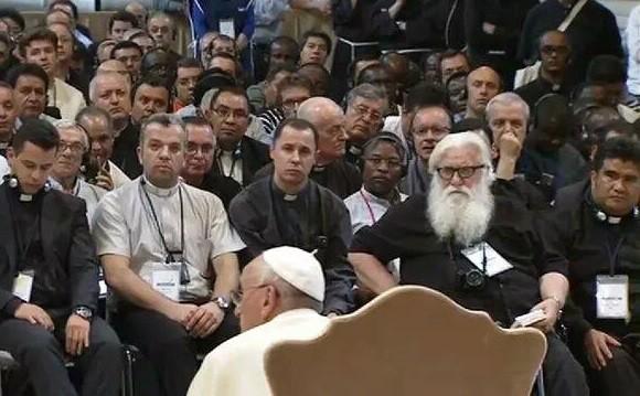 Padres da Diocese de Criciúma participam de encontro com o Papa