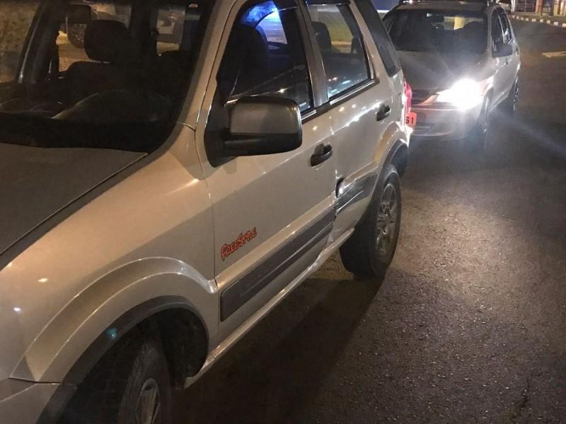 Acidente envolvendo dois veículos é registrado na Avenida Centenário