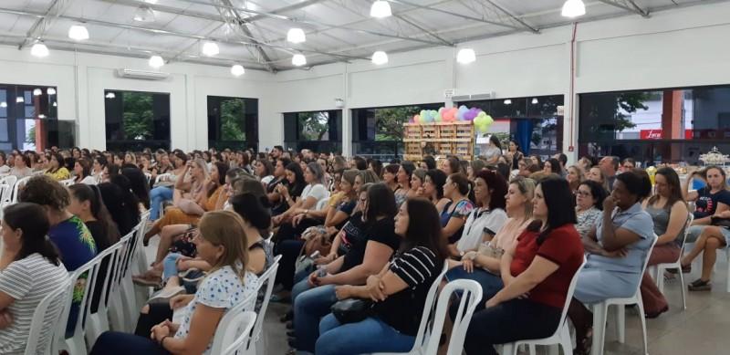 Município abre ano letivo com capacitação aos profissionais da educação