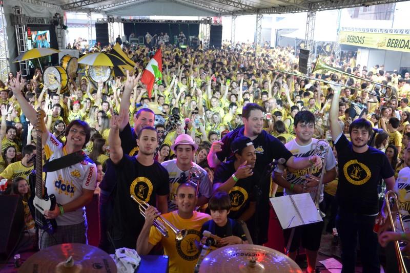 Banda Os Tigres Rock lança CD durante o Espetigre