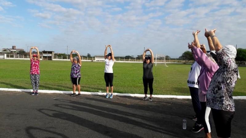 Caminhada Orientada reúne grupo interessado em saúde e qualidade de vida